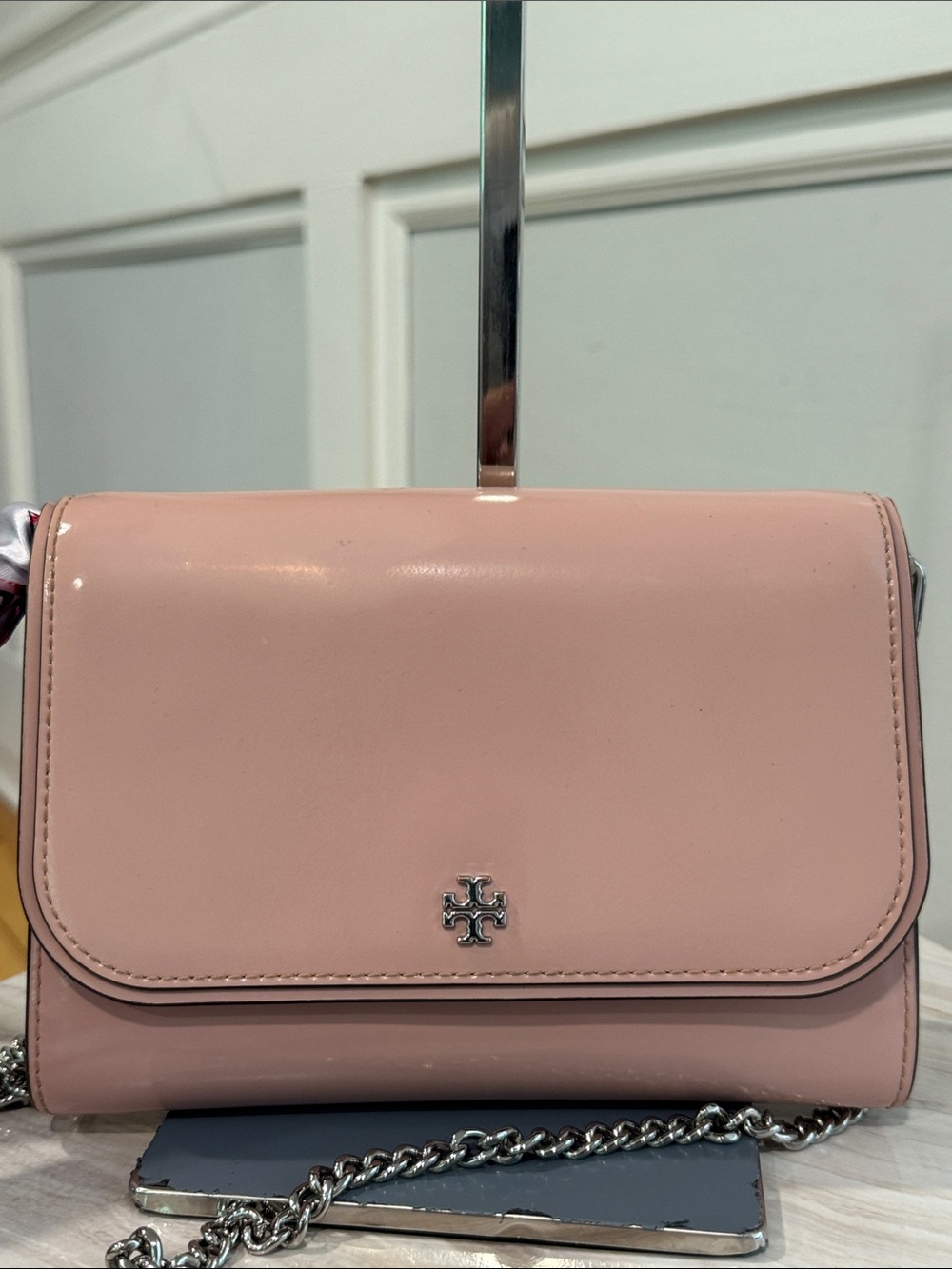Tory Burch Bag Emerson Pink Patent Leather Chain Shoulder Bag - Picture 4 of 17